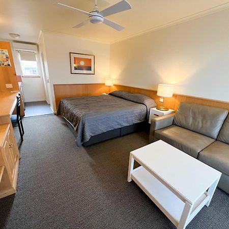 Summerhill Motor Inn (Adults Only) Merimbula Kültér fotó